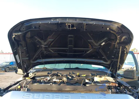 2015 Ford F-250 Lariat z USA, uszkodzony, nr VIN 1FT7W2BT0FEC39981